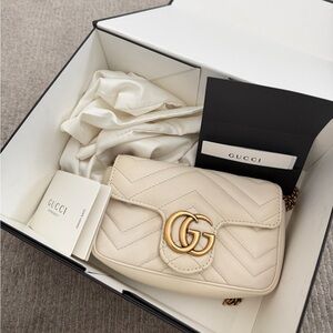 Gucci GG Marmont Small Matelassé Shoulder Bag in Cream